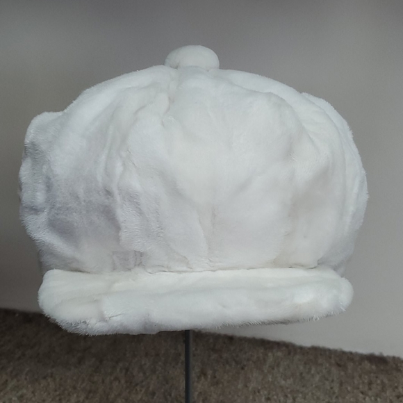 White Sheared Mink Sections Apple Hat - Picture 2 of 5